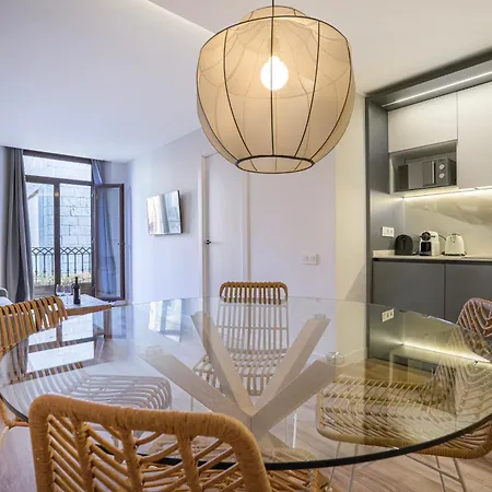 Happy Apartment *