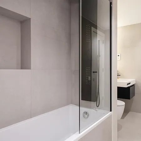 아파트 해피 아파트먼트 *